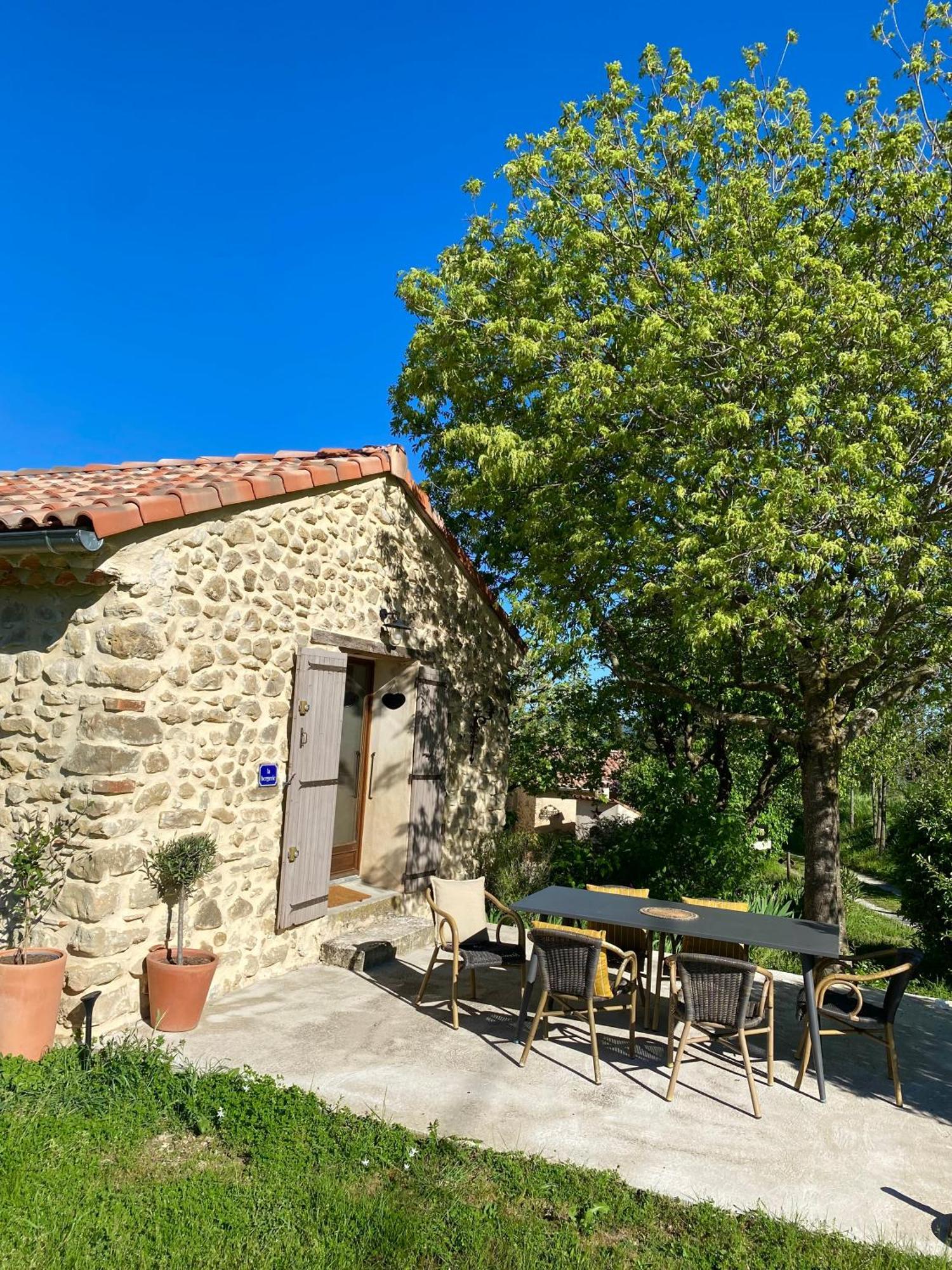 La Magnanerie En Provence Villa Niozelles Exterior photo